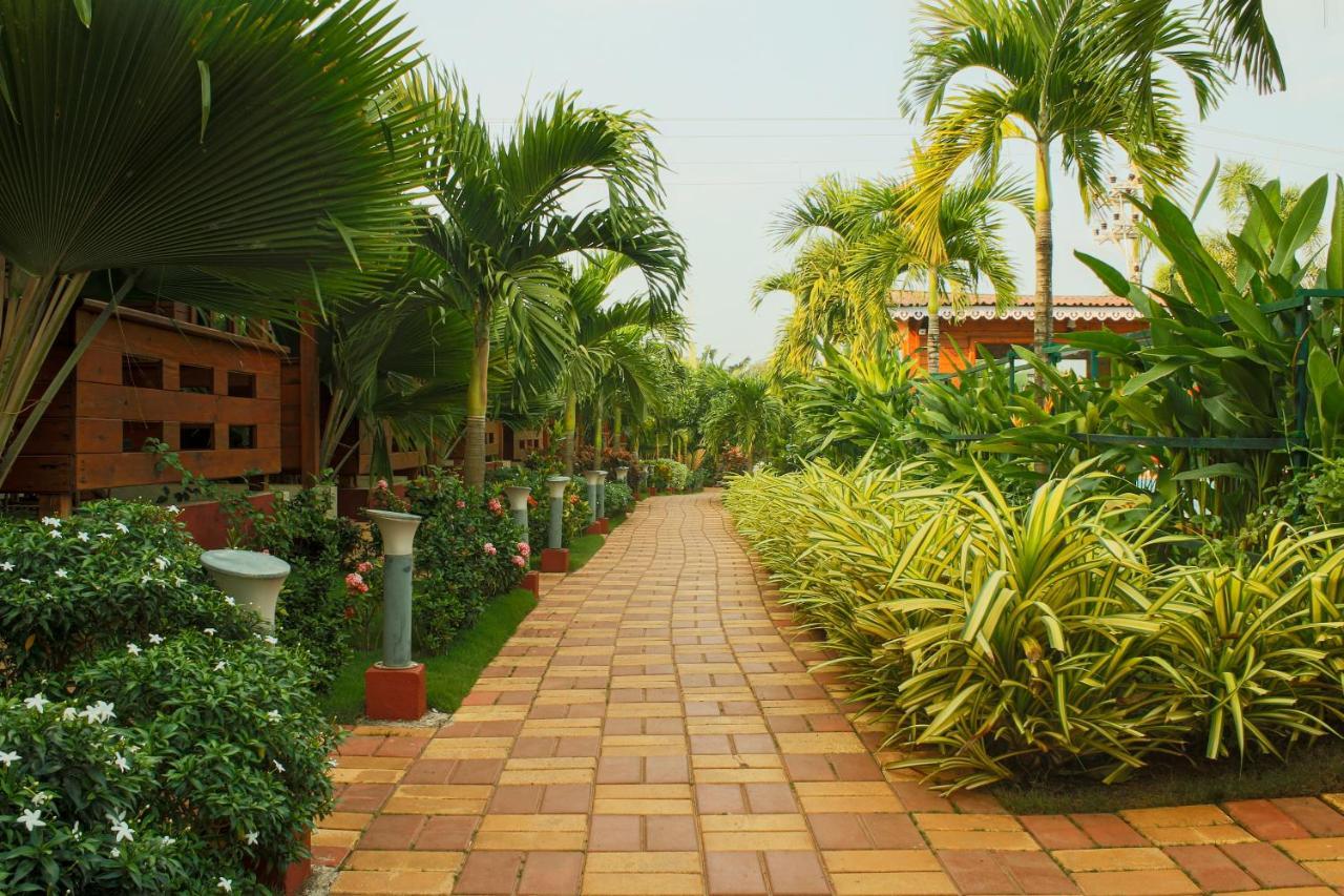 Grand Vatika Resort Arambol Exterior foto