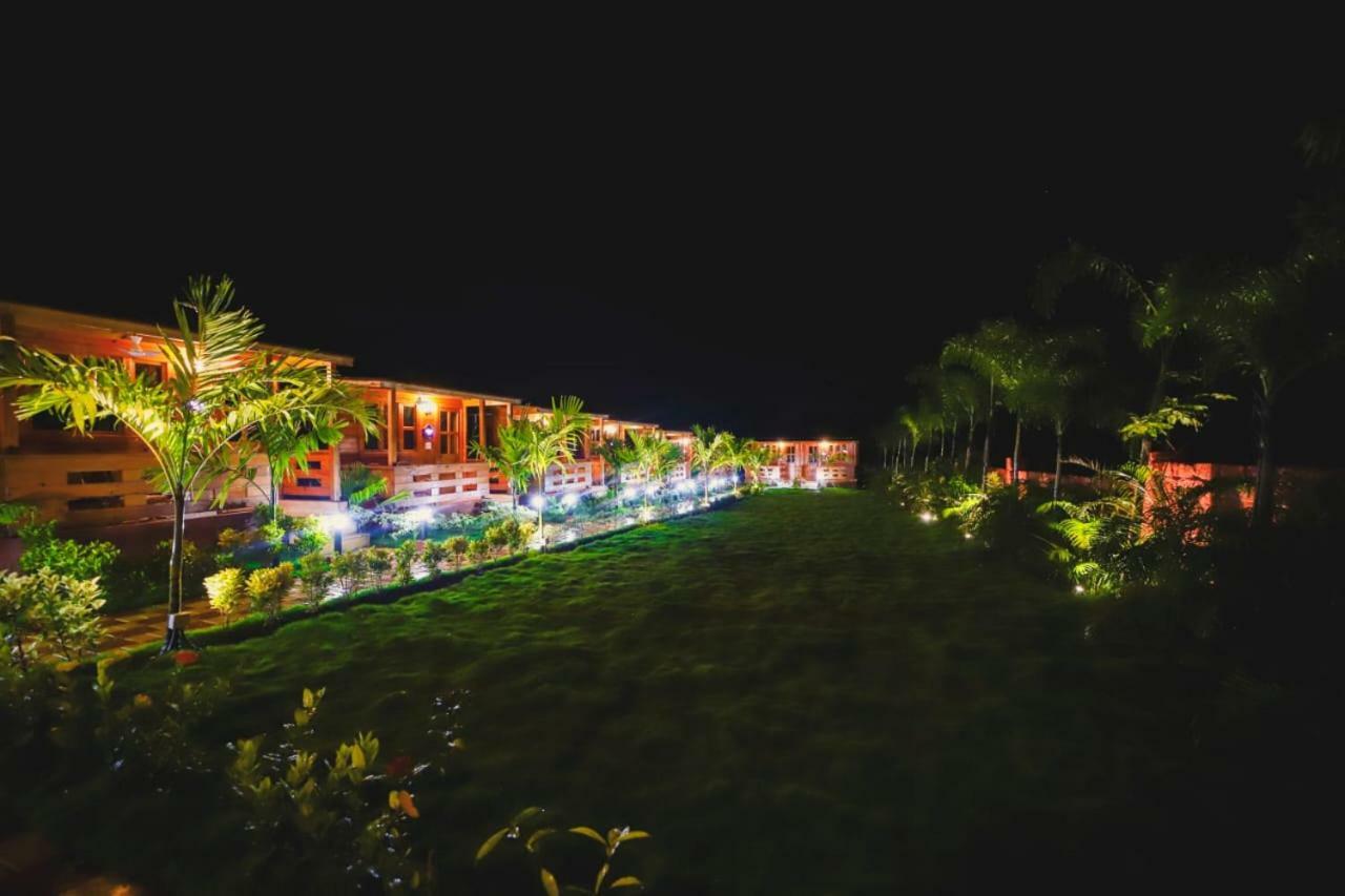 Grand Vatika Resort Arambol Exterior foto